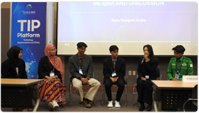 Q & A and Discussion, photo